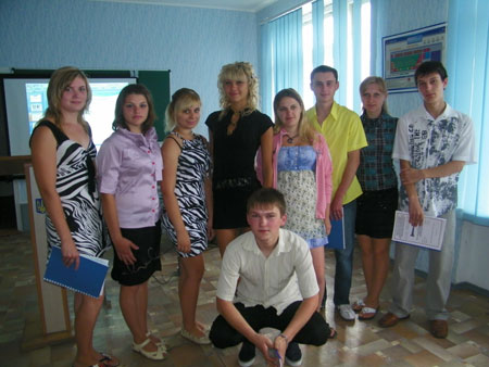 Фото 2. Випускний